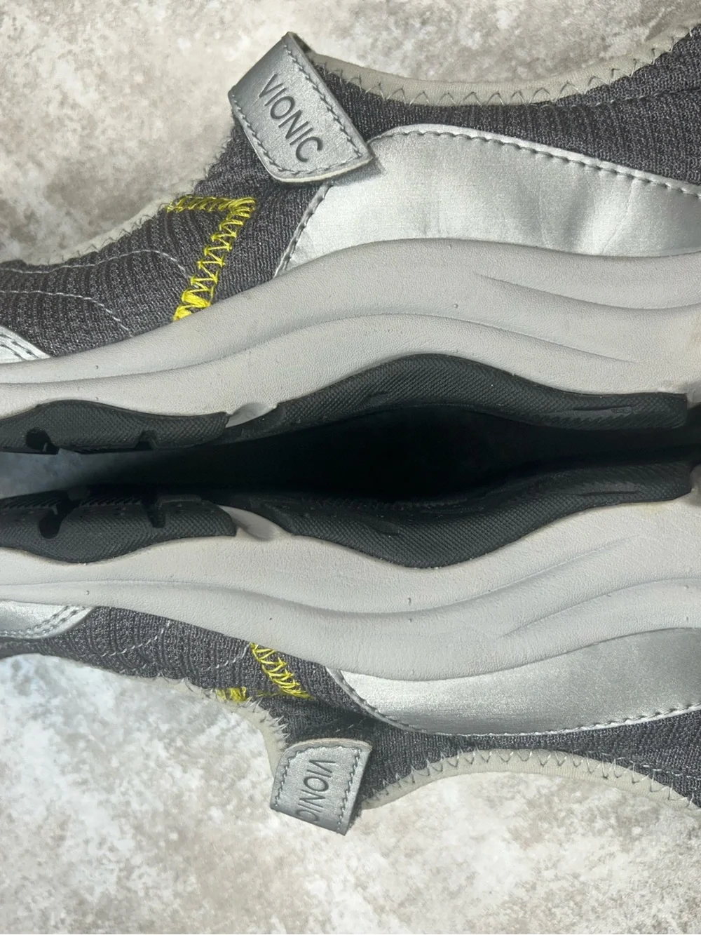 Vionic Mary Jane Gray Silver Yellow Comfort Walking Shoes Women’s Size 7